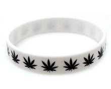 Load image into Gallery viewer, Maple Leaf Silicone Bracelet