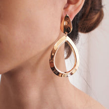 Load image into Gallery viewer, Vintage Oval Drop Earrings