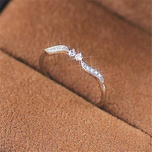 Load image into Gallery viewer, Women&#39;s Trendy Crystal Engagement Ring