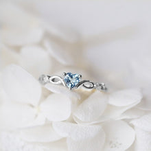 Load image into Gallery viewer, Women&#39;s Trendy Crystal Engagement Ring